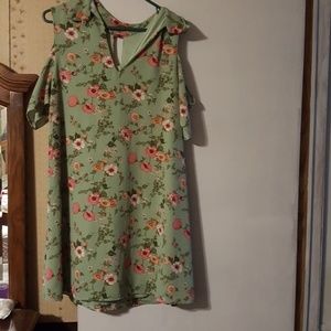 Dress shirt (ces femme) brand.